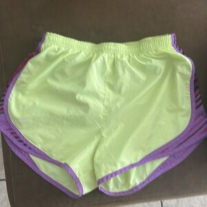 Nike women’s dri fit athletic shorts medium